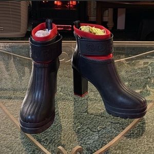 COPY - Sorel High Heeled Rubber Rain & Snow Boots in EUC
